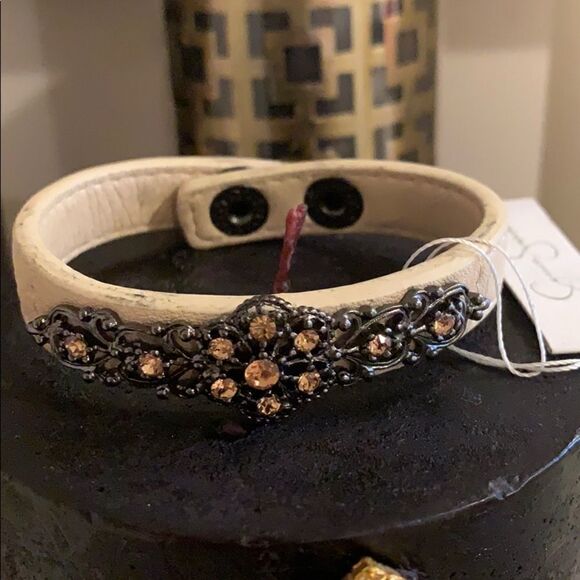 🎉Last deal 🎉Jessica Simpson stones bracelet - Picture 1 of 5